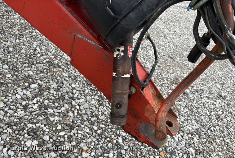 image for item DW7331 1996 New Holland 644 Silage Special round baler