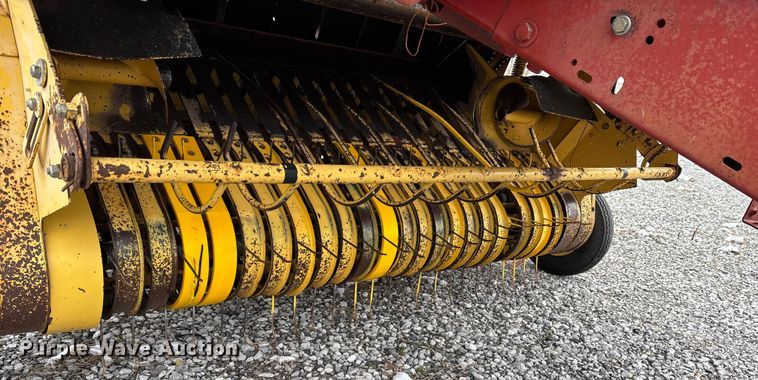 image for item DW7331 1996 New Holland 644 Silage Special round baler