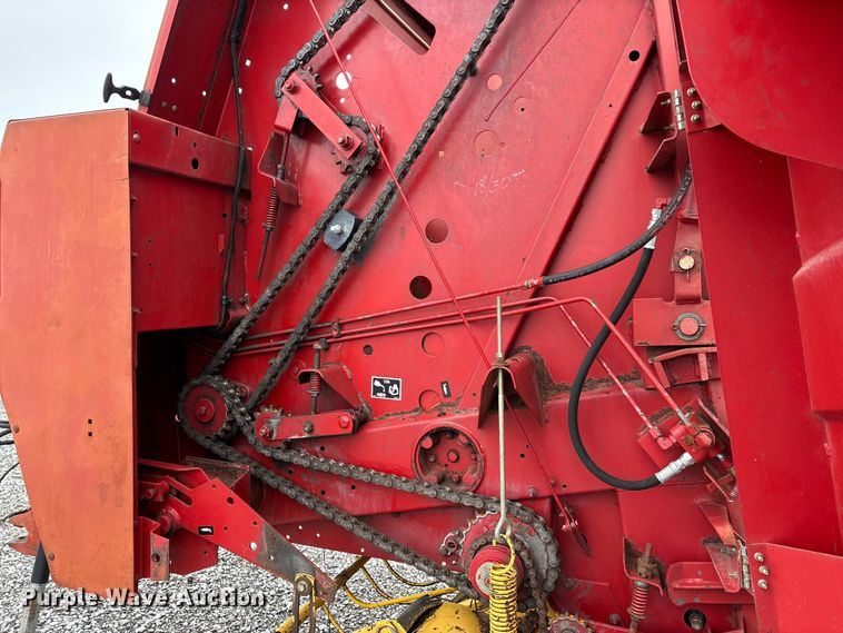 image for item DW7331 1996 New Holland 644 Silage Special round baler