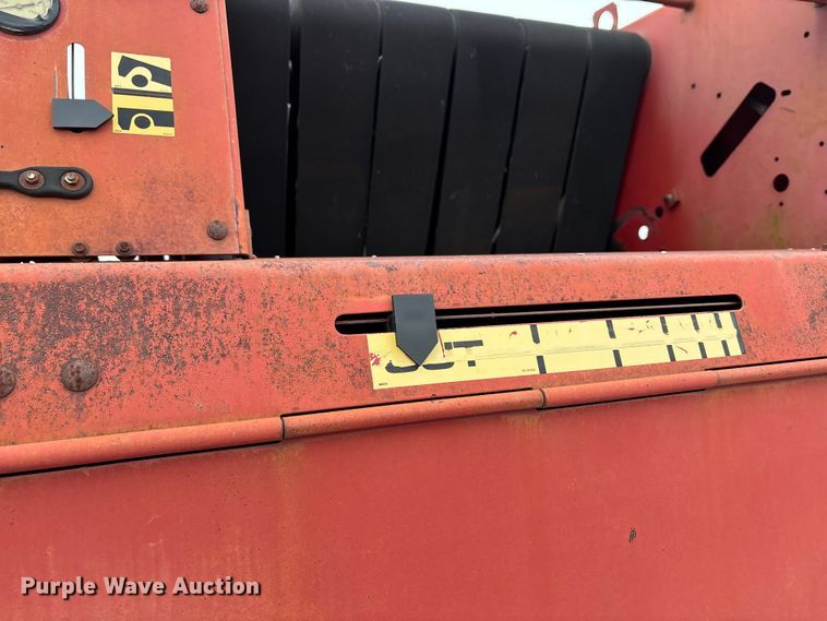 image for item DW7331 1996 New Holland 644 Silage Special round baler