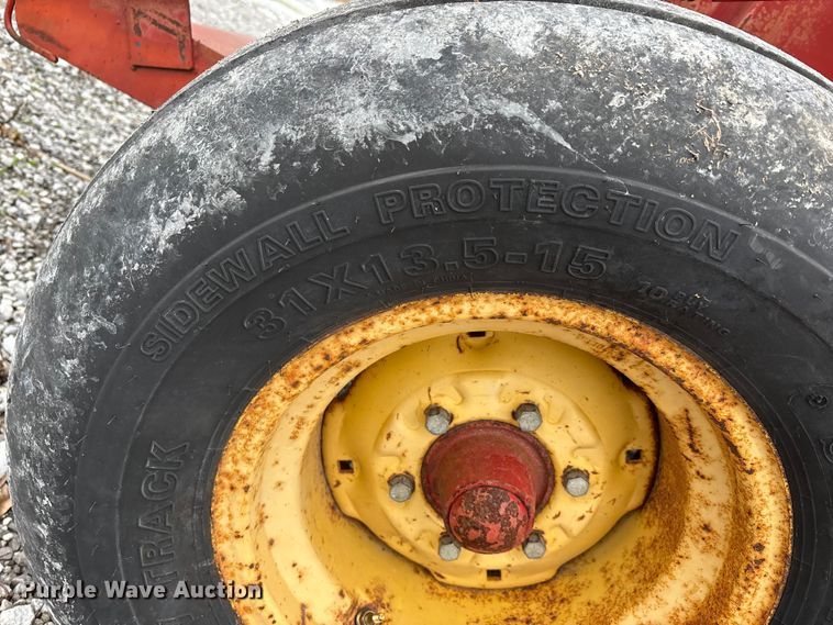 image for item DW7331 1996 New Holland 644 Silage Special round baler