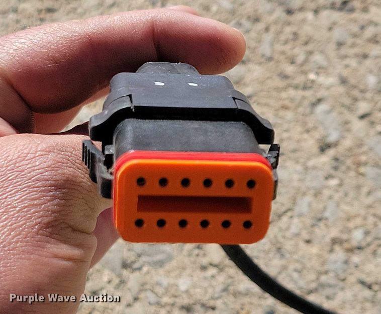 image for item DX6636 John Deere StarFire 7000 SF1 GPS receiver