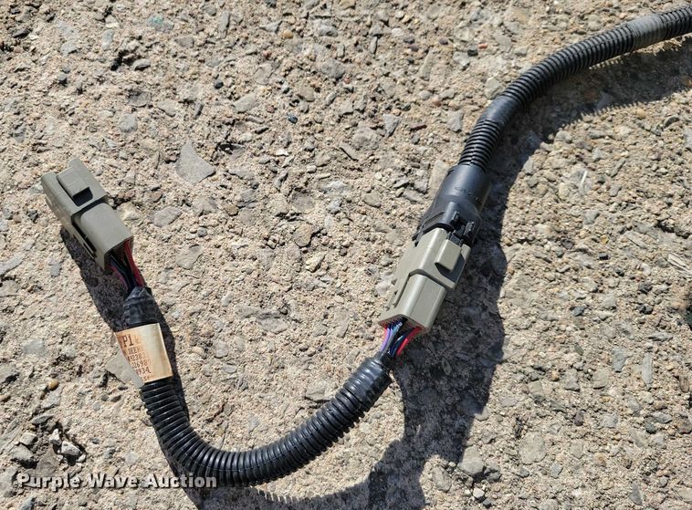 image for item DX6637 John Deere StarFire 3000 GPS RTK receiver