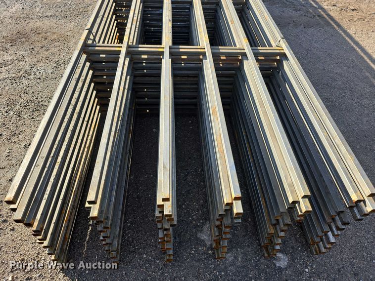 image for item DZ3595 (20) fence panels