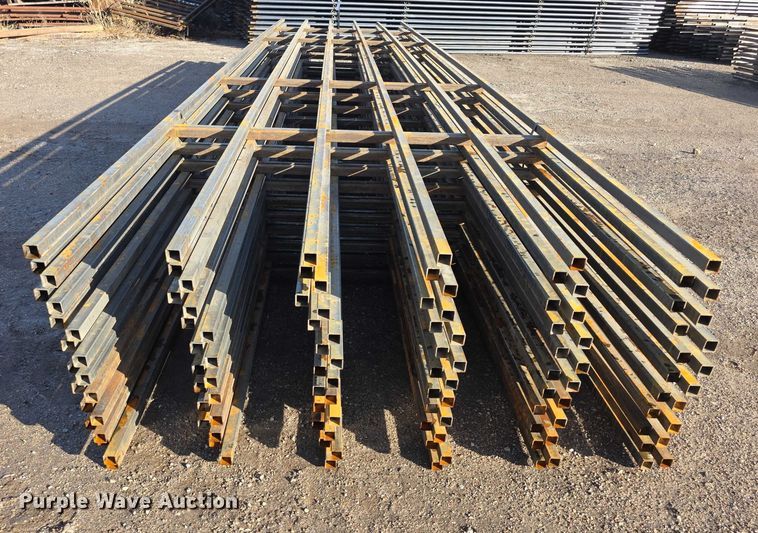 image for item DZ3595 (20) fence panels