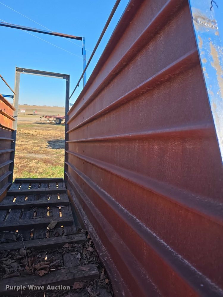 image for item DZ3662 Cattle chute