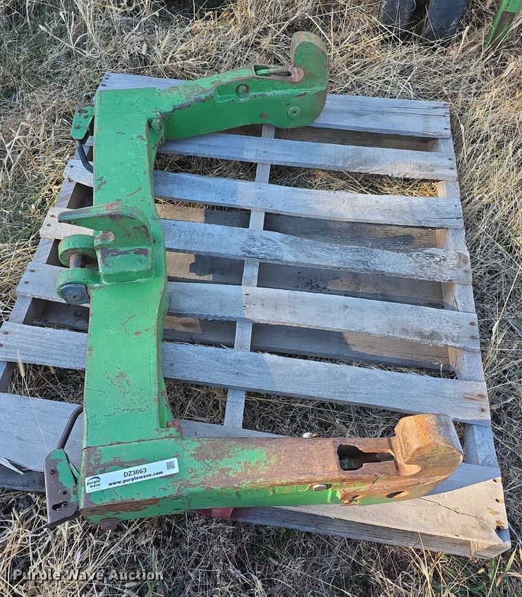 image for item DZ3663 John Deere quick attach