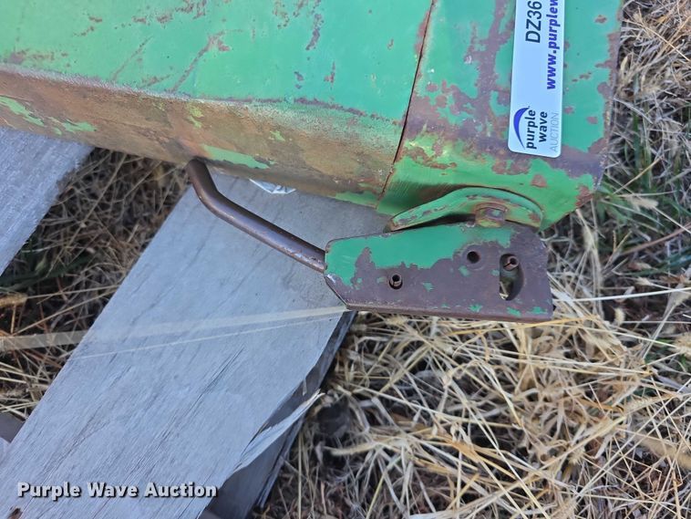 image for item DZ3663 John Deere quick attach