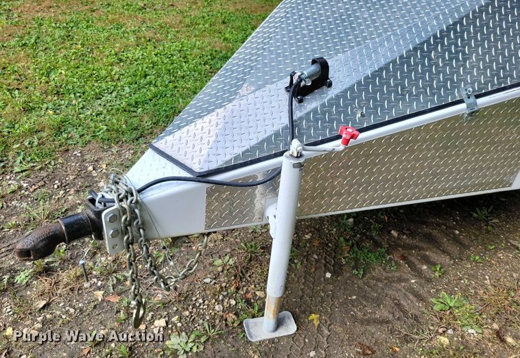 image for item EA2570 2014 RoadRuner 6000 fuel trailer