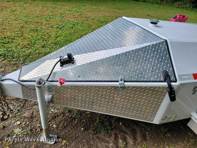 image for item EA2570 2014 RoadRuner 6000 fuel trailer