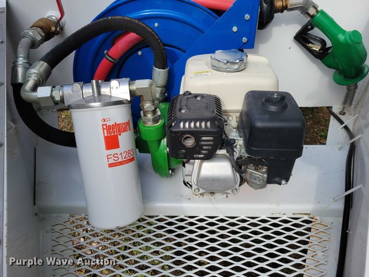 image for item EA2570 2014 RoadRuner 6000 fuel trailer