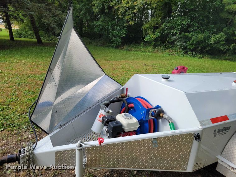 image for item EA2570 2014 RoadRuner 6000 fuel trailer