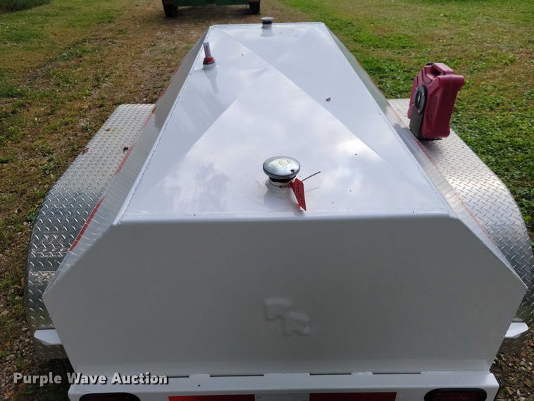 image for item EA2570 2014 RoadRuner 6000 fuel trailer