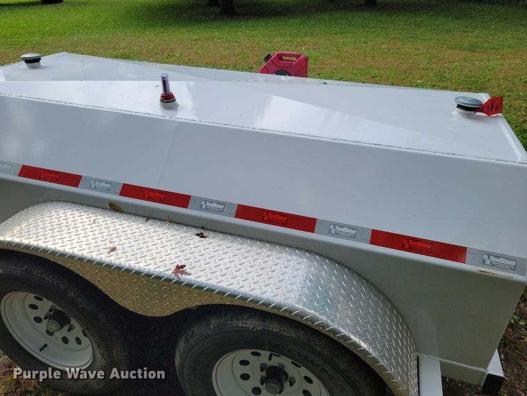 image for item EA2570 2014 RoadRuner 6000 fuel trailer