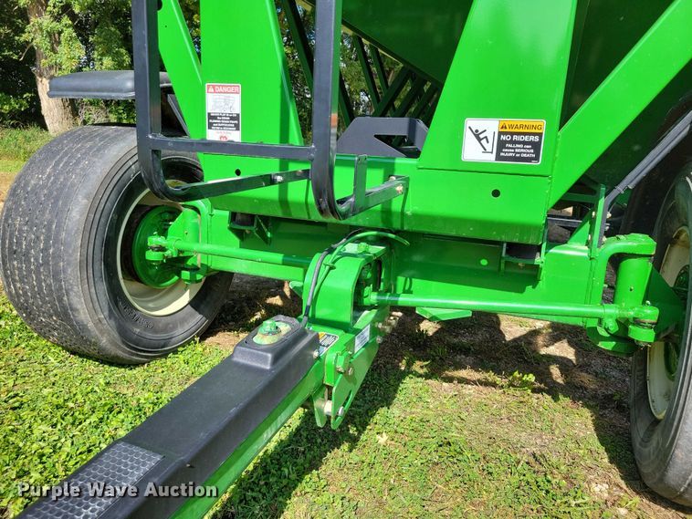 image for item EA2571 2020 Brent 757 gravity wagon