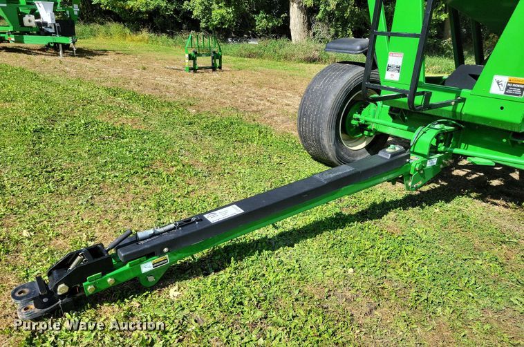 image for item EA2571 2020 Brent 757 gravity wagon