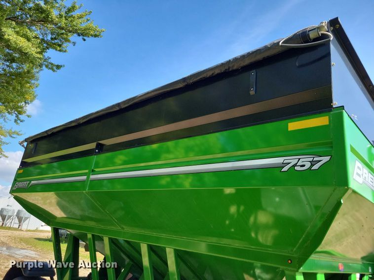 image for item EA2571 2020 Brent 757 gravity wagon