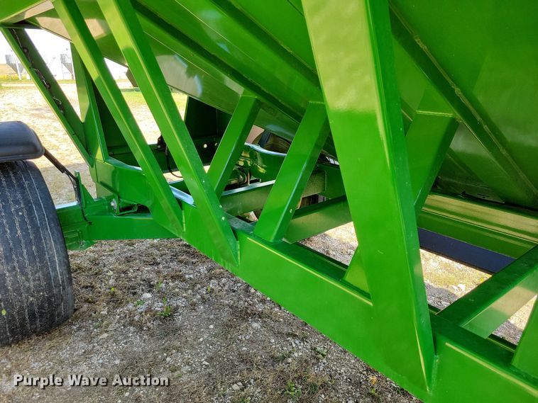 image for item EA2571 2020 Brent 757 gravity wagon