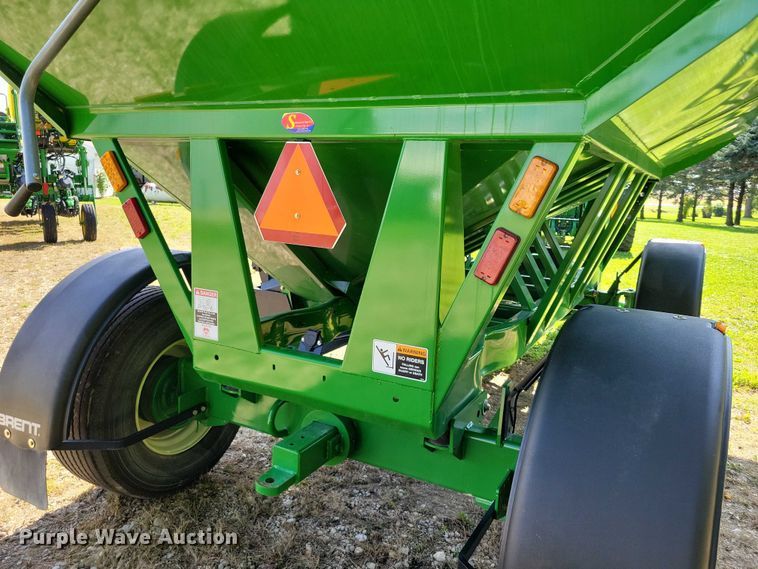 image for item EA2571 2020 Brent 757 gravity wagon