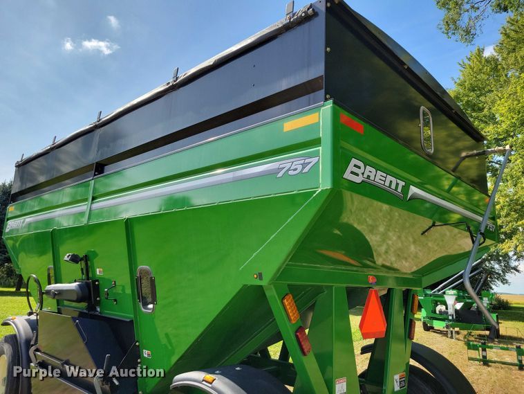 image for item EA2571 2020 Brent 757 gravity wagon