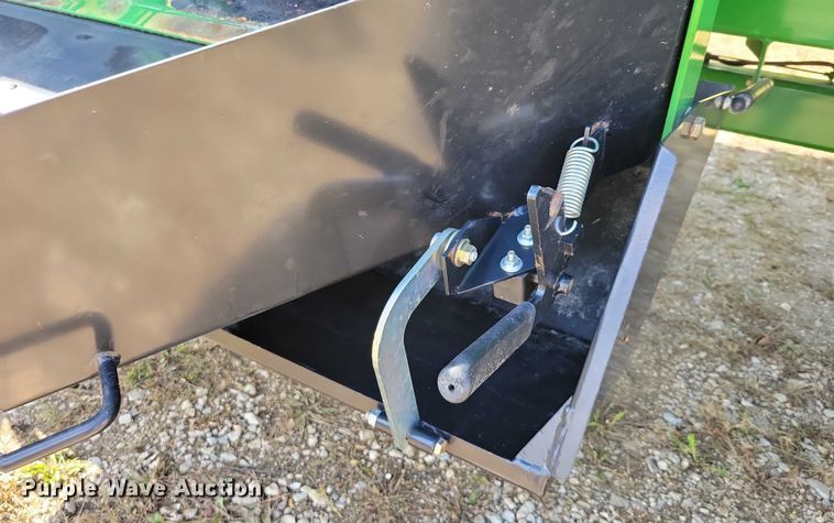 image for item EA2571 2020 Brent 757 gravity wagon