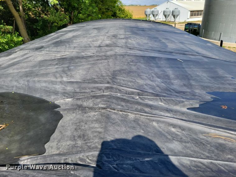 image for item EA2571 2020 Brent 757 gravity wagon