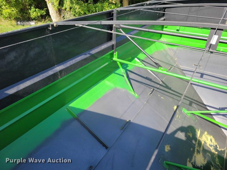 image for item EA2571 2020 Brent 757 gravity wagon