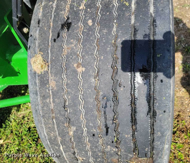 image for item EA2571 2020 Brent 757 gravity wagon