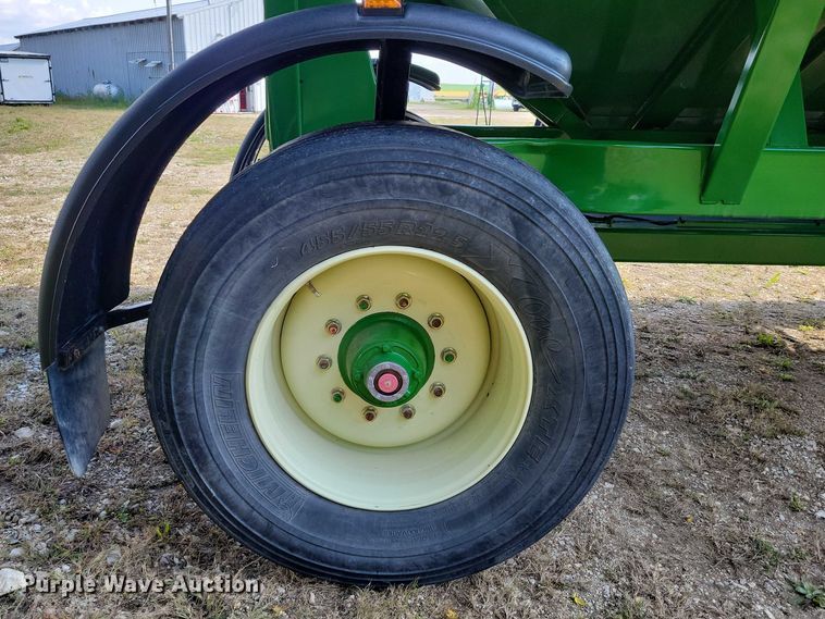 image for item EA2571 2020 Brent 757 gravity wagon