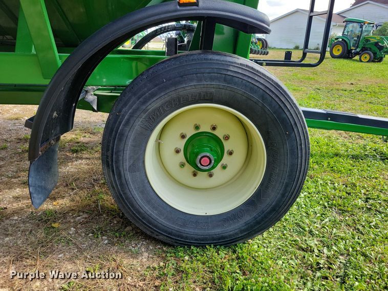 image for item EA2571 2020 Brent 757 gravity wagon