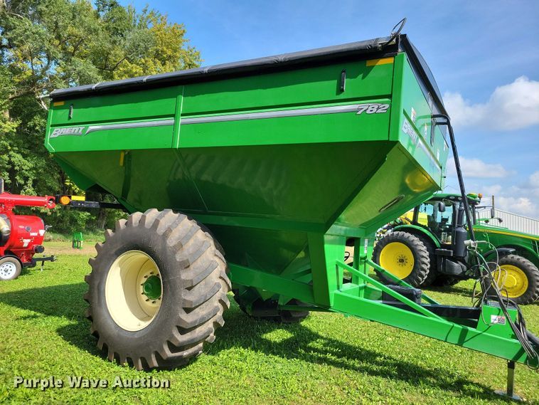 image for item EA2572 2014 Brent 782 grain cart