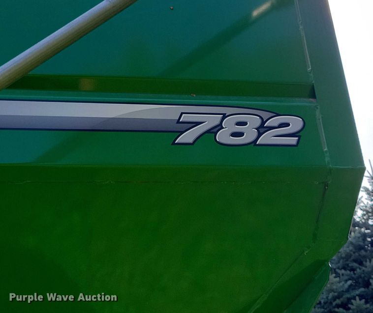 image for item EA2572 2014 Brent 782 grain cart