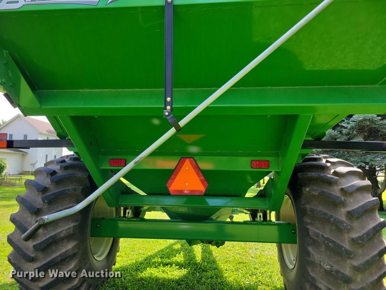 image for item EA2572 2014 Brent 782 grain cart