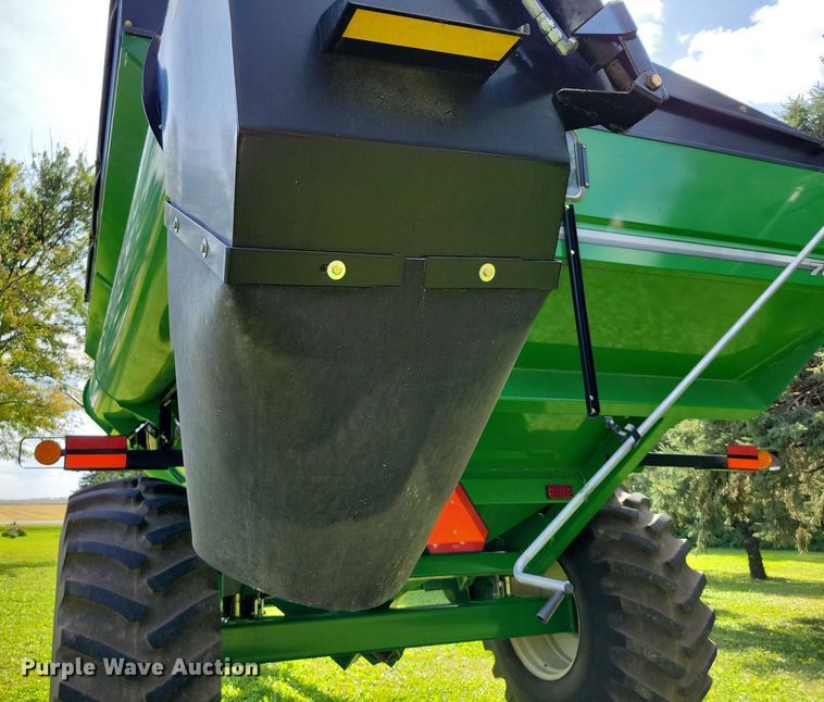 image for item EA2572 2014 Brent 782 grain cart