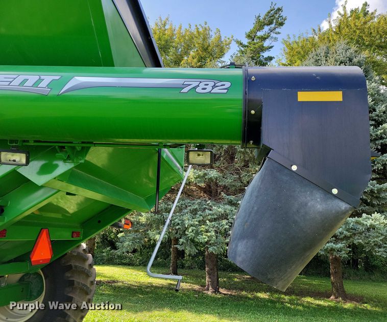 image for item EA2572 2014 Brent 782 grain cart