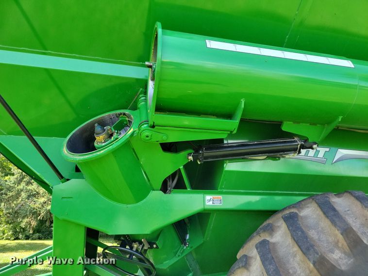 image for item EA2572 2014 Brent 782 grain cart