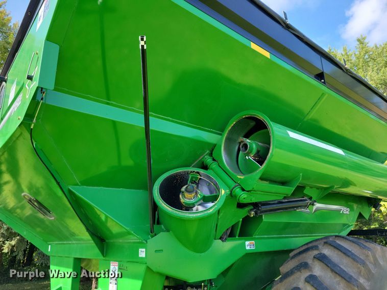 image for item EA2572 2014 Brent 782 grain cart