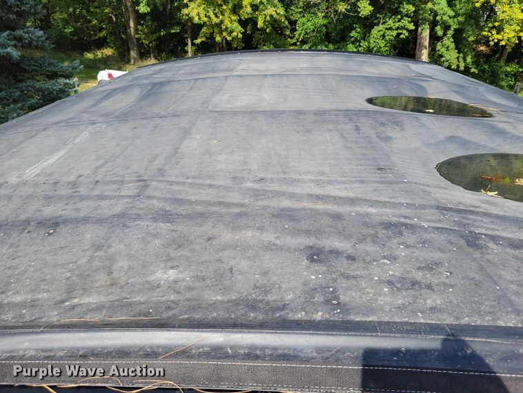 image for item EA2572 2014 Brent 782 grain cart