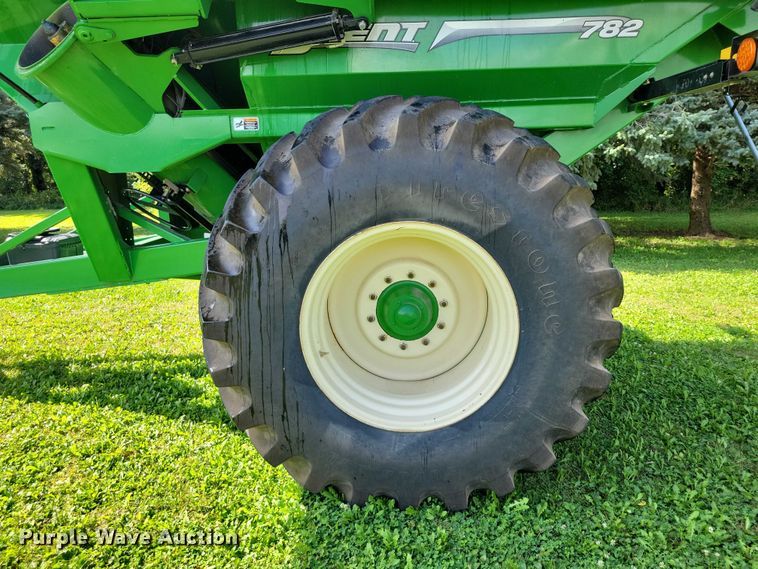 image for item EA2572 2014 Brent 782 grain cart