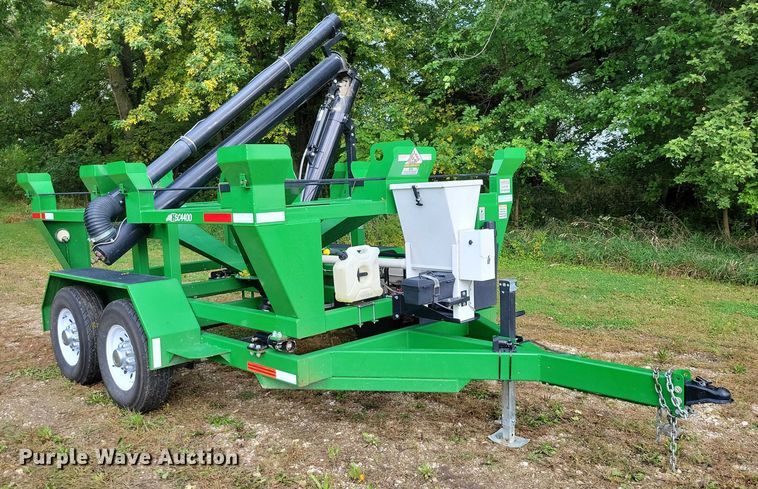 image for item EA2574 2012 Travis Seed Cart HSC 4400 box seed trailer