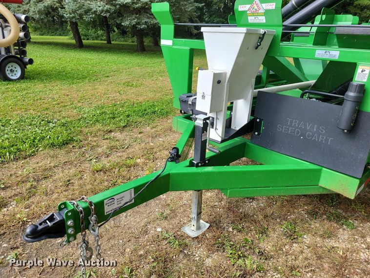 image for item EA2574 2012 Travis Seed Cart HSC 4400 box seed trailer