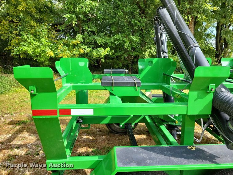 image for item EA2574 2012 Travis Seed Cart HSC 4400 box seed trailer