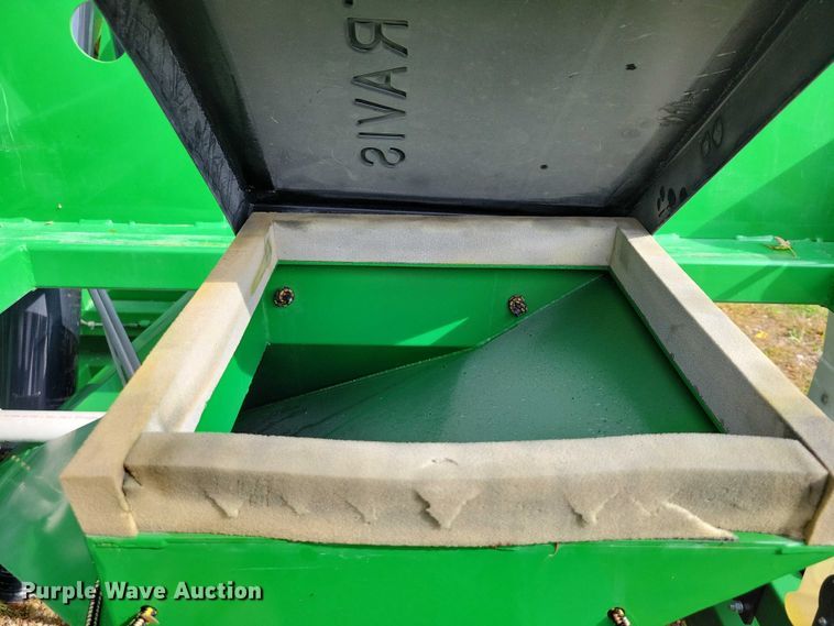 image for item EA2574 2012 Travis Seed Cart HSC 4400 box seed trailer