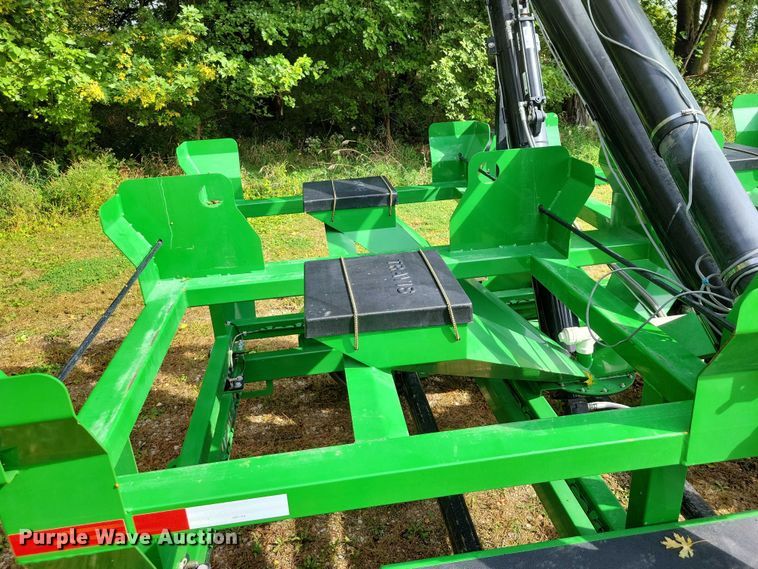 image for item EA2574 2012 Travis Seed Cart HSC 4400 box seed trailer