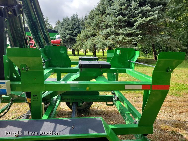 image for item EA2574 2012 Travis Seed Cart HSC 4400 box seed trailer