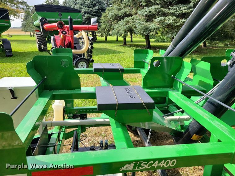 image for item EA2574 2012 Travis Seed Cart HSC 4400 box seed trailer