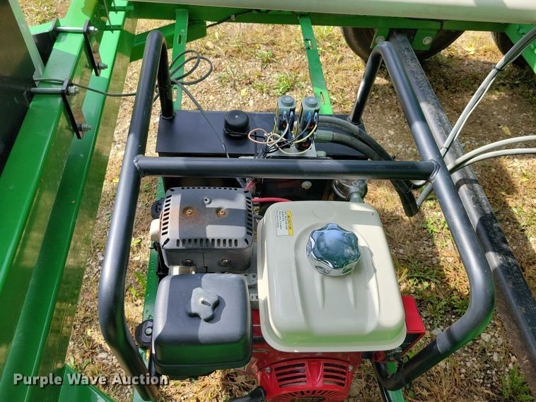 image for item EA2574 2012 Travis Seed Cart HSC 4400 box seed trailer