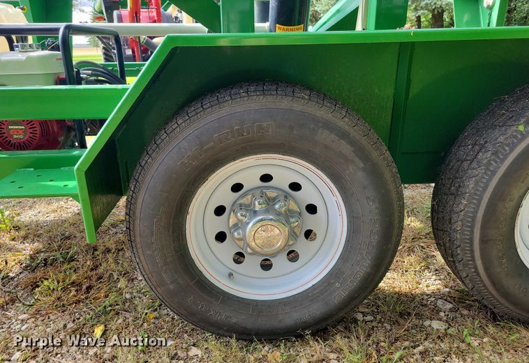 image for item EA2574 2012 Travis Seed Cart HSC 4400 box seed trailer