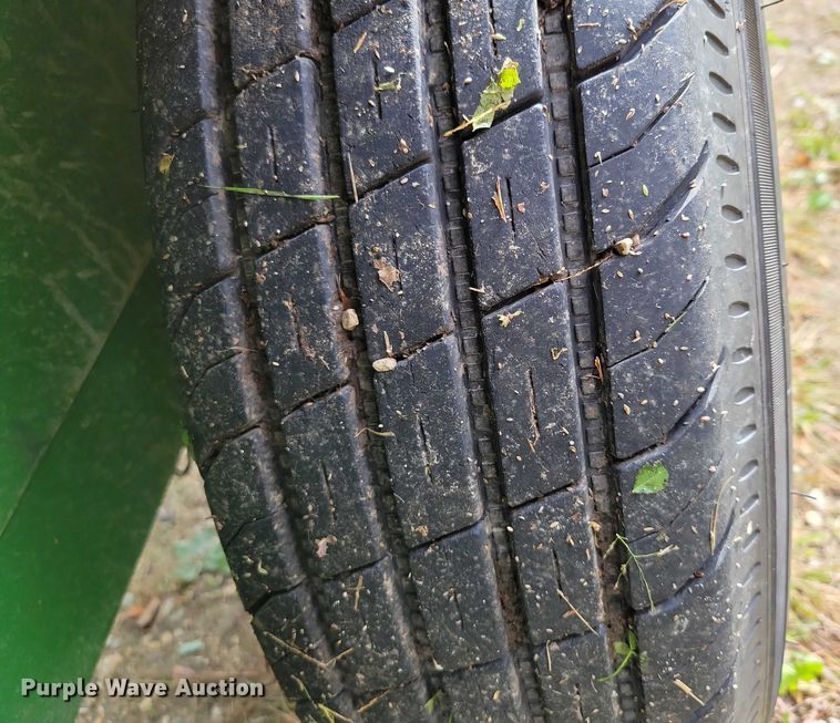 image for item EA2574 2012 Travis Seed Cart HSC 4400 box seed trailer