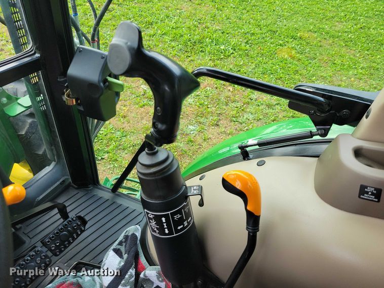 image for item EA2575 2015 John Deere  5075E MFWD tractor